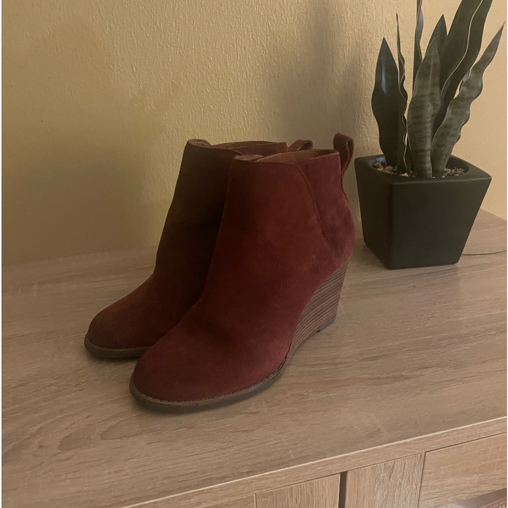 Lucky brand maroon wedge boot